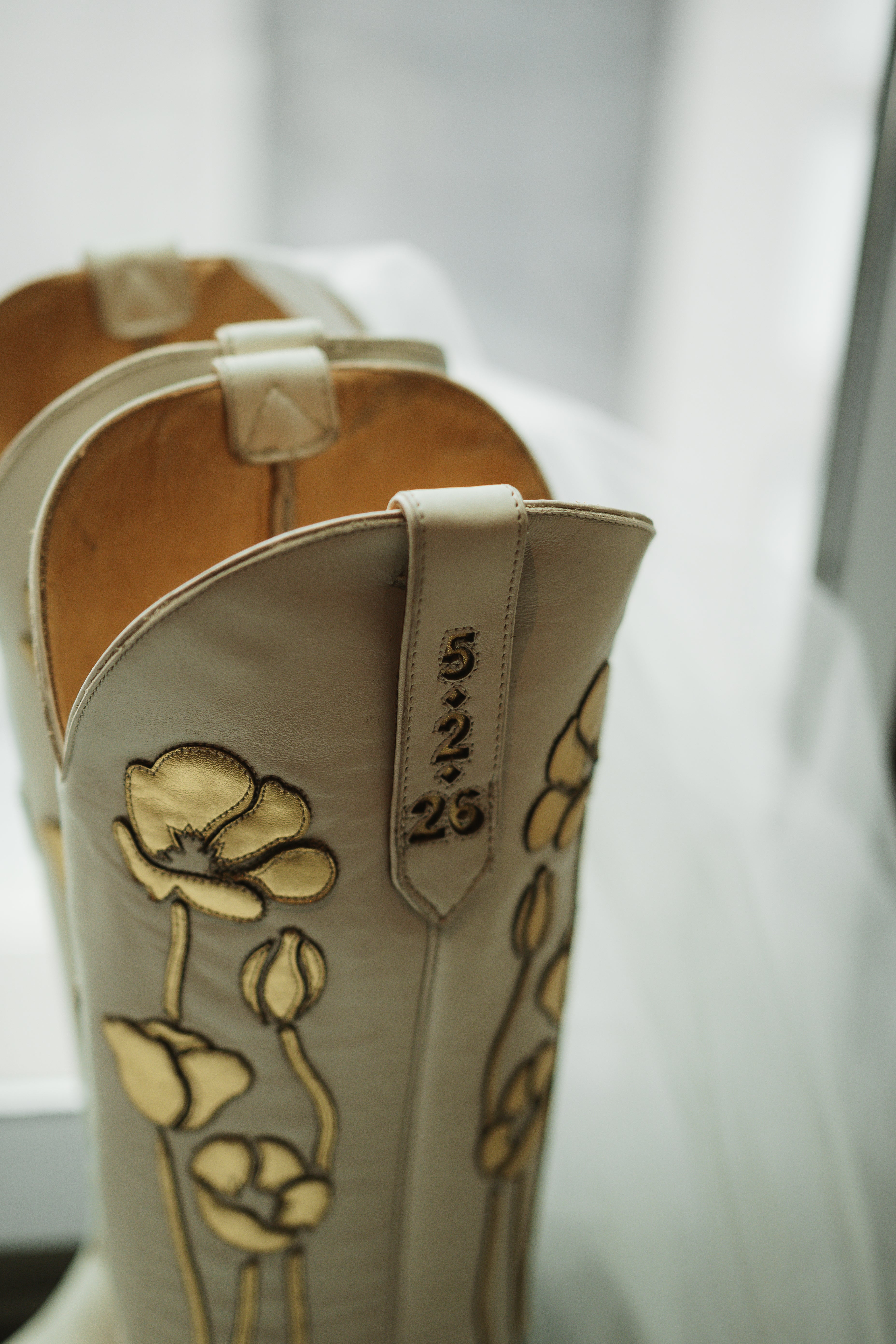 The Poppy Boot - Bone/Champagne