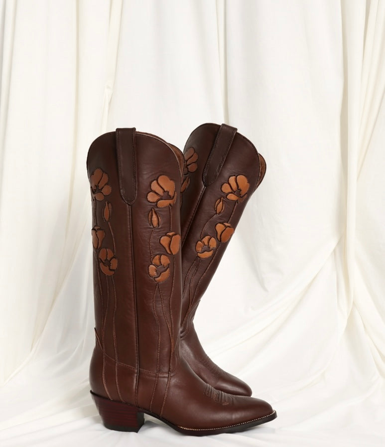 (Pre-Order) The Poppy - Cafe